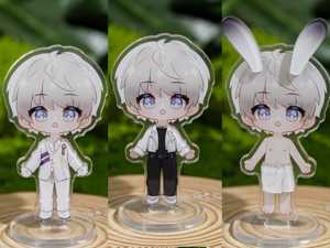 ขาตั้งอะคริลิค OEM Odm รุ่น Xavier <span class=keywords><strong>Love</strong></span> in Deepspace พร้อมชุดเสื้อผ้าอะคริลิค 12 ชุด ป้ายเสื้อผ้า อุปกรณ์ตกแต่งโต๊ะทำงาน - Product Image 6