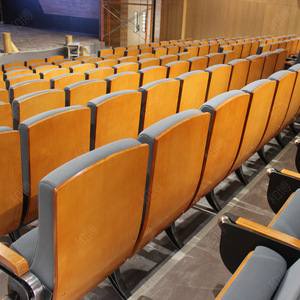 เก้าอี้โรงเรียน/โรงพยาบาล/ห้องบรรยาย รุ่น HB608 สีเทา บีช ยี่ห้อ Manwa Expo พร้อมที่วางแขนแบบติดตั้ง - Product Image 3