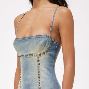 เดรสยีนส์สไตล์วินเทจ YK2 แบบไม่มีแขน ความยาวปานกลาง พร้อมงานปักและหมุดตกแต่ง ล้างสีแบบโอลด์วอช สำหรับผู้หญิง - Product Image 5