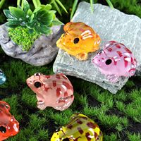 Accessoires en résine grenouille lumineuse les plus vendus, ornements en résine animaux simulés, modèle en résine qui brille dans le noir pour la décoration