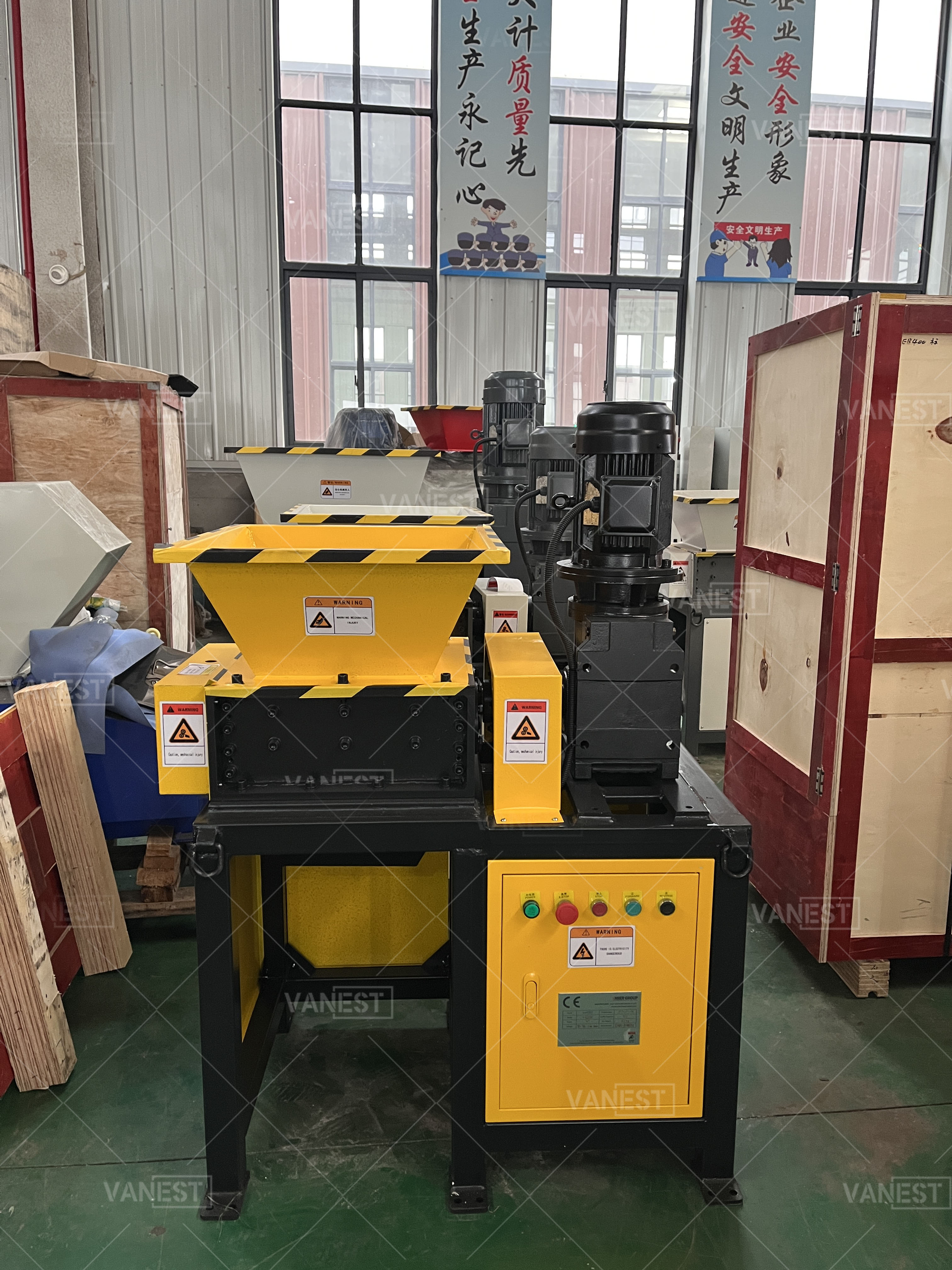 Small Industrial Twin Shaft Shredder Machine for Solid Waste Plastic Wood Cable Textile Recycling