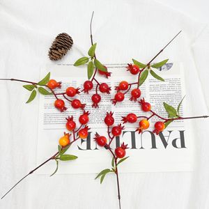 Rama de Granada Artificial con Degradado Rojo para Decoración Navideña, Fruta Artificial para Arreglos Florales DIY - Product Image 4