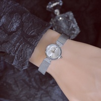 Jam tangan kuarsa wanita baru 2025 jam tangan antik bertatahkan berlian logam jam tangan bundar kecil mewah