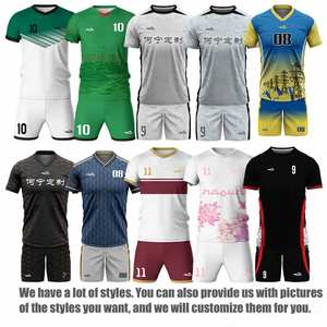 เสื้อฟุตบอลผ้าโพลีเอสเตอร์100% แบบปรับแต่งได้ชุดฝึกนักเรียนพร้อมเครื่องแบบโลโก้คลับราคาถูกพิมพ์ลายคุณภาพสูง - Product Image 2