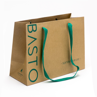 Sacs en papier personnalisés imprimés, sacs cadeaux en papier kraft de luxe avec poignée en ruban pour sacs de shopping avec votre propre logo