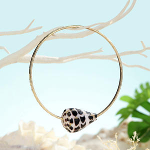 夏威夷珠宝批发希伯来贝壳镀金锤打女性手镯 - Product Image 6