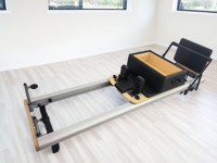 Équipement d'exercice de Pilates classique de qualité supérieure en alliage d'aluminium de studio, prix de gros, en vente, comprend un bâton de Pilates