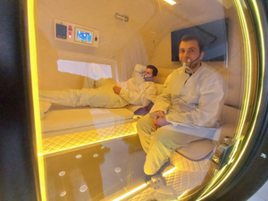 Osail High Quality Sitting Type HBOT Home Use Hyperbaric Oxygen Chamber For Pet Hospital Wound Healing And Oxygen Therapy - Product Image 3