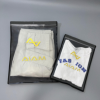 En stock, pochette en plastique noire mate refermable avec fermeture éclair pour t-shirt, sweat-shirt, emballage en plastique, sac personnalisé avec logo imprimé