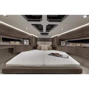 Bateau à moteur d'occasion Galeon 470 2019, 10,5 m, coque en fibre de verre, moteur essence 350 CV, vitesse de croisière 35-40 nœuds, infusion sous vide - Product Image 5