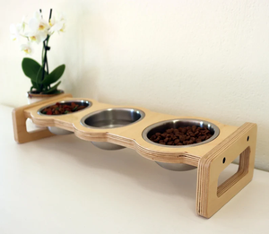 Station d'alimentation en bois à triple bol automatique et écologique ODM OEM avec bols de voyage en acier inoxydable pour chats et chiens - Product Image 1