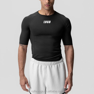 T-shirt da <span class=keywords><strong>uomo</strong></span> a <span class=keywords><strong>mezza</strong></span> <span class=keywords><strong>manica</strong></span> per palestra e fitness, personalizzabile OEM, ad asciugatura rapida, vestibilità slim, casual, compressiva, a taglio cropped, modello muscle fit. - Product Image 1