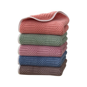 Juego de Toallas de Felpa Coral, 2 Piezas, Suaves y Absorbentes, Toallas de Baño Rectangulares de Color Sólido para el Hogar - Product Image 4