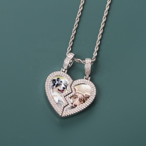 Personalizado Hip Hop memoria imagen colgante chapado en oro latón <span class=keywords><strong>Corazón</strong></span> Roto parejas Iced foto sublimación amor medallones collar - Product Image 6