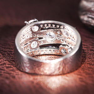 Anello in oro bianco con diamanti da donna, taglio rotondo brillante naturale, colore G, pietra laterale DJ097 - Product Image 3