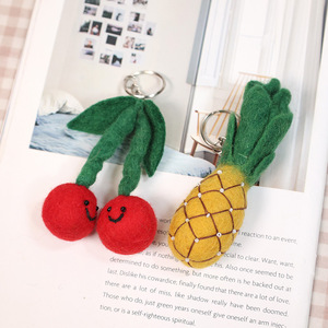 Drôle Expression Feutre <span class=keywords><strong>Laine</strong></span> Porte-clés Légumes Fruits À Tricoter Cerise Fraise Ananas Pomme <span class=keywords><strong>De</strong></span> Terre Avocat Citrouille Feutre Porte-clés - Product Image 2