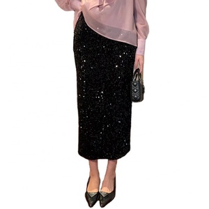 Jupe fourreau mi-longue à fente, taille haute, en velours à motifs et sequins, coupe droite et ajustée pour femme - Product Image 6