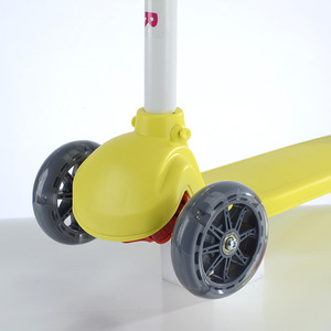 Trottinette pour enfants 3 roues, hauteur réglable, corps en plastique léger, pour enfants de 3 à 6 ans - Product Image 3