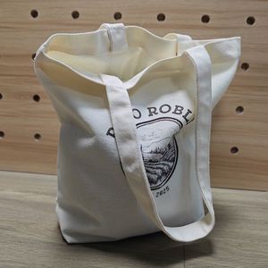 Sac fourre-tout promotionnel en toile épaisse personnalisé, écologique et réutilisable, idéal pour les souvenirs de cave à vin - Product Image 1