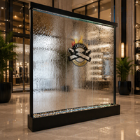 Fontaine cascade contemporaine intérieure personnalisée avec logo de l'entreprise mur d'eau en verre de l'hôtel Spa pour restaurant et centre commercial
