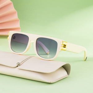 Gafas de sol cuadradas ZS-98428 para mujer, de plástico negro y metal, con protección UV400, estilo urbano para exteriores. - Product Image 5