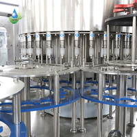 Machine de remplissage automatique de liquides à grande vitesse - Ligne de production d'eau complète avec bouchonnage et étiquetage, pour bouteilles de 500 ml