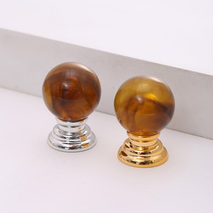 Armoires de chevet et armoires de style moderne haut de gamme en stock avec poignées en jade, vente en gros disponible - Product Image 2