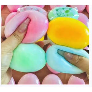 Jouet anti-stress souple à rebond lent en forme de mini-fromage quatre couleurs, vente en gros, pour l'exportation, type Sugar Squishy - Product Image 2