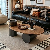 Table basse de salon de style mi-siècle en bois de noyer massif, design irrégulier, minimaliste, luxe léger, sensation haut de gamme
