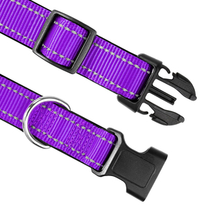 Kalung Anjing Sedang yang Dapat Disesuaikan, Berbahan Neoprene Lembut dan Berlapis, <span class=keywords><strong>Nylon</strong></span> Bernapas dengan Gesper ABS, Pola Reflektif Solid untuk Pelatihan - Product Image 3