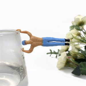 Nouveauté Figurines suspendues en PVC exquises Figurine d'<span class=keywords><strong>action</strong></span> créative et décoration de bureau pour la décoration de bureau - Product Image 5
