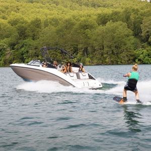 Gran oferta 2025, <span class=keywords><strong>Jet</strong></span> <span class=keywords><strong>Boat</strong></span> de aluminio de 26 pies, yate de lujo de alta velocidad con torre de Wakeboard, Bimini Top para deportes acuáticos, fiesta familiar - Product Image 3