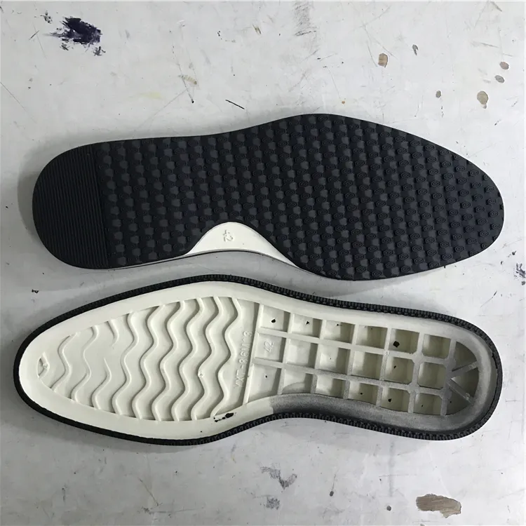 Venta al por mayor de la fábrica TPR diseño Simple de los hombres zapatillas de suela