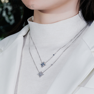 Joyería GIGAJEWE Trébol de Cuatro Hojas de la Suerte |   Charm de Moissanita Verde, Azul y Blanco |   Regalo de Plata de Ley 925 - Product Image 4