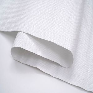 ผ้าคลุมพื้นทำจากโพลีโพรพิลีน100% ซึมผ่านได้และทนทานพร้อมบริการตัดแบบกำหนดเองสำหรับสวนเตียงและสถานรับเลี้ยงเด็ก - Product Image 2