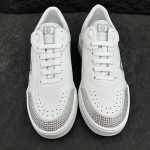 High Quality Dolcegabban Men's Casual Walking Shoes Patent Leather Skull Pattern Lace Custom Logo Luxury Fashion All Seasons - Product Image 3