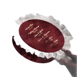 Cartes de menu de mariage personnalisées en velours et coton, élégantes, vintage, romantiques, professionnelles, avec pompon et dorure à chaud, pour réception intérieure et dîner - Product Image 6