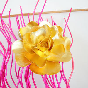 Venta al por mayor <span class=keywords><strong>de</strong></span> rosas brillantes artificiales <span class=keywords><strong>de</strong></span> fondo plano 3D utilizadas como decoración <span class=keywords><strong>de</strong></span> paredes, accesorios <span class=keywords><strong>de</strong></span> boda y <span class=keywords><strong>arreglos</strong></span> para eventos escénicos - Product Image 2