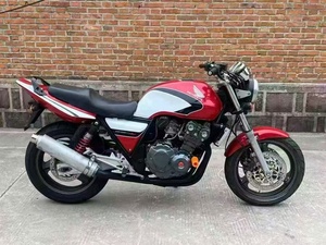Honda1 CB400 Classic, Motocicleta Naked de 400cc con Motor de 4 Cilindros en Línea, Entrega de Potencia Suave, Motos a Gasolina - Product Image 4