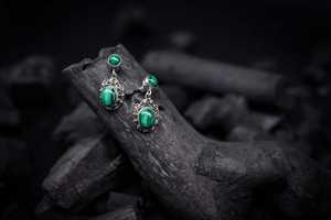 Boucles d'oreilles pendantes en argent sterling 925 avec malachite, design ethnique pour femmes, bijoux de mode pour mariages, fêtes, cadeaux et usage quotidien - Product Image 3