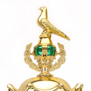 Ventes directes d'usine trophée en métal d'équipe atmosphérique trophée <span class=keywords><strong>de</strong></span> compétition <span class=keywords><strong>de</strong></span> course <span class=keywords><strong>de</strong></span> pigeon trophée <span class=keywords><strong>de</strong></span> coupe à quatre poteaux <span class=keywords><strong>de</strong></span> pigeon - Product Image 3