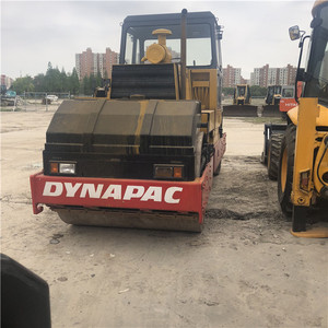 รถบดถนนแบบสั่นสะเทือนสองลูกกลิ้ง Dynapac CC411 รุ่นดั้งเดิม เครื่องยนต์ DEUTZ ปี 2018 กำลัง 80 กิโลวัตต์ แรงบด 15 กิโลนิวตัน มือสอง พร้อมขาย มีสินค้าในสต็อก - Product Image 3