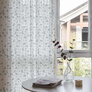 Tende oscuranti personalizzabili in cotone stampato con pizzo <span class=keywords><strong>lilla</strong></span> e motivo traforato, con passante piatto per asta, stile europeo-americano, per piccole mantovane - Product Image 1