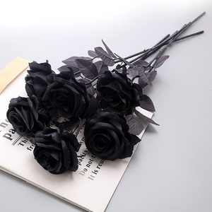 Rosas negras Flores artificiales con tallos Flores de seda sintética Ramo gótico nupcial <span class=keywords><strong>Flora</strong></span> realista para decoraciones de Halloween - Product Image 5