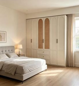 Armoire vintage en rotin cintrée, armoire de chambre de style crème français de luxe avec design rétro - Product Image 2