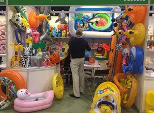 Dành cho người lớn PE gấp Net ngồi có thể ngả kích thước tùy chỉnh Inflatable nổi giường nước cho hồ bơi & sông bơi - Product Image 5