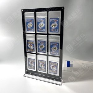 Exhibidor de Acrílico Personalizado para Tarjetas Coleccionables con Calificación TCG, con Almacenamiento - Product Image 1