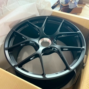 ล้อแม็กซ์ SHIN Forged Monoblock สำหรับรถยนต์นั่งส่วนบุคคล แบบ Center Lock สีดำ ขนาด 18 19 20 21 นิ้ว สำหรับรุ่น 991 911 GTS GT2 GT3 Turbo S 718 GT4 - Product Image 4