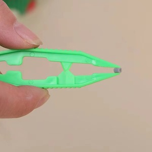 Pinzas de Plástico de 10 cm con Punta de Seguridad para Niños, Uso en Manualidades - Product Image 2