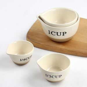 Vente en gros de tasses en céramique de style japonais personnalisées, ensemble de cuisine créatif de 4 tasses à mesurer et bols - Product Image 2